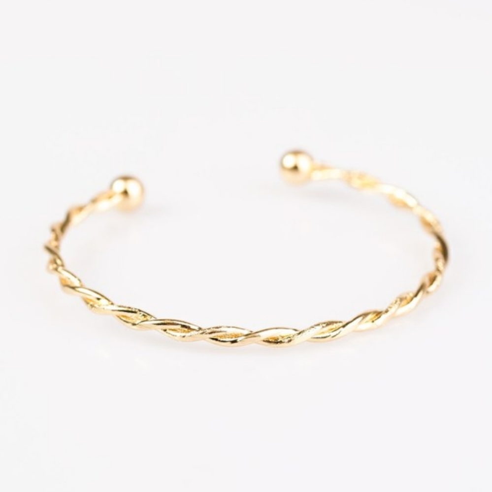 Paparazzi Twist and Shimmer Bracelet